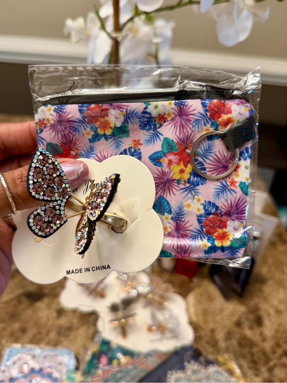 🥰♥️SOLD OUT Random Mini Coin/Key Pouch with Beauty/Accessory/Jewelry Item - Picture 12 of 15